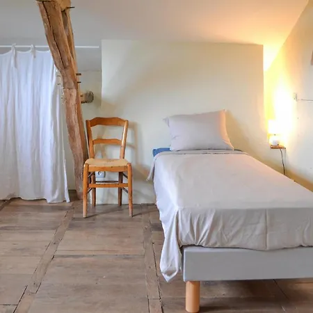 Awesome In With Outdoor Swimming Pool, Heated Swimming Pool And 5 Bedrooms Casa de Férias