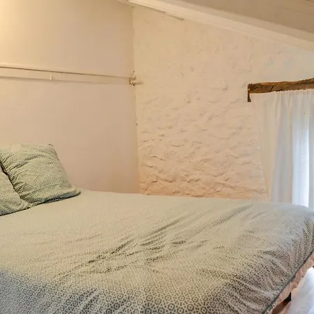 Awesome In With Outdoor Swimming Pool, Heated Swimming Pool And 5 Bedrooms Casa de Férias